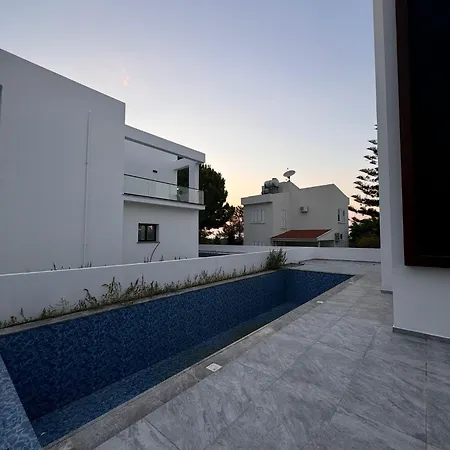 Gracevilla * كيرينيا
